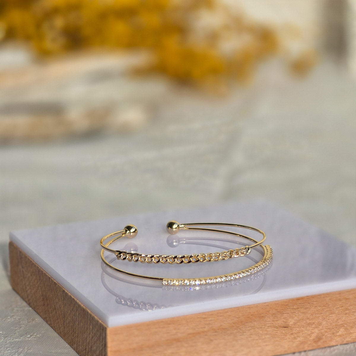 BLK-3002 Gold Gurmet Dokulu Kelepçe Bileklik