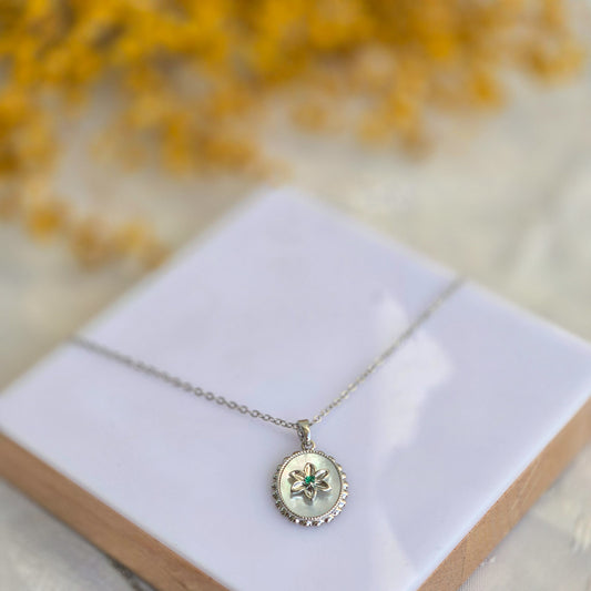 KLY-1007 Silver Sedefli Çiçek Figürlü Vintage Kolye