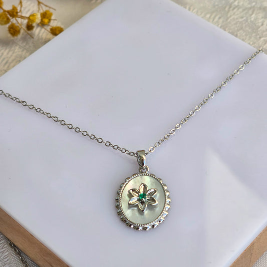 KLY-1007 Silver Sedefli Çiçek Figürlü Vintage Kolye