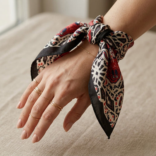 FLR-5006 Tribal Seri Kırmızı & Siyah Mini Fular