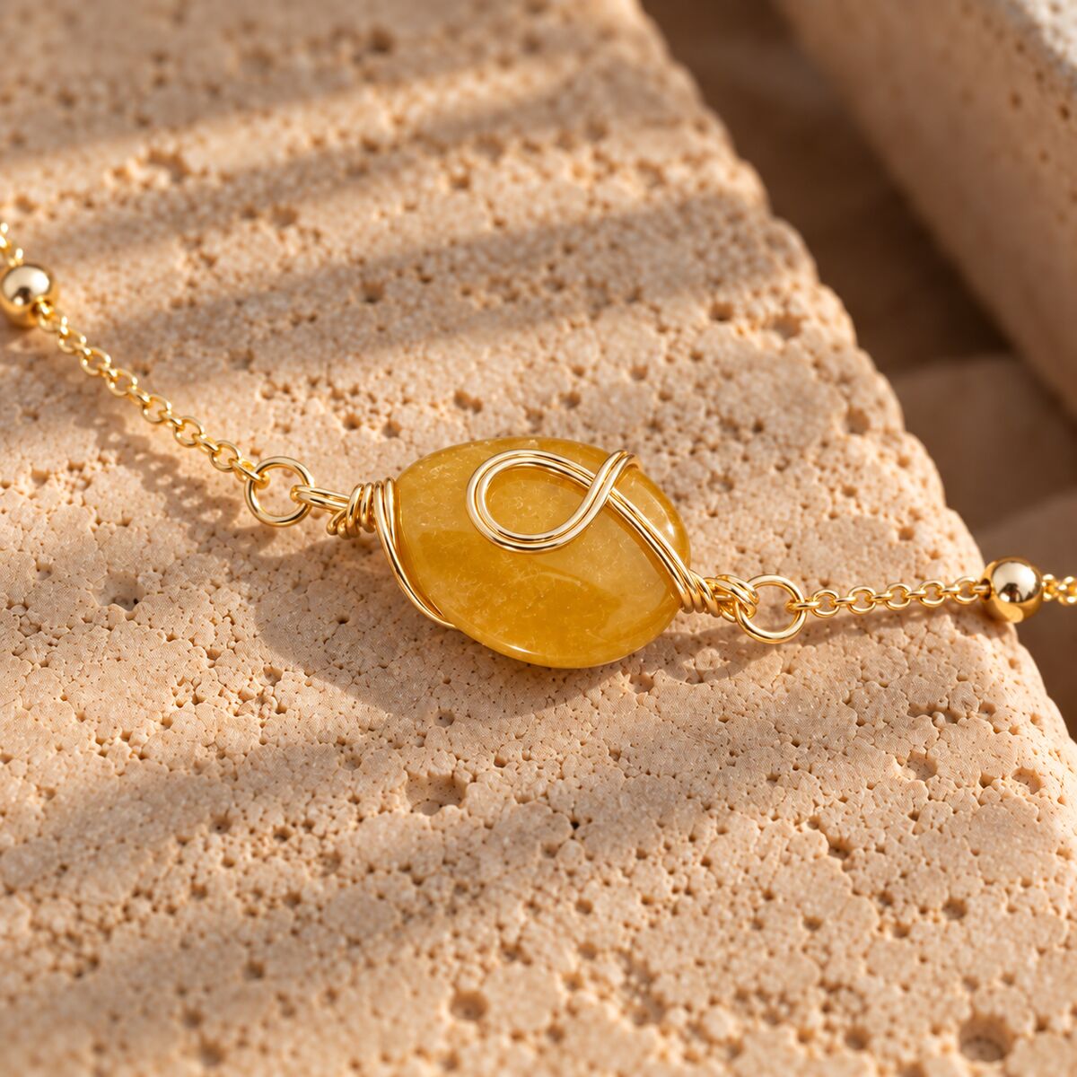 KLY-1071 Sarı Jade Doğal Taşlı Gold Zincirli Uzun Kolye | Eos Kolektif