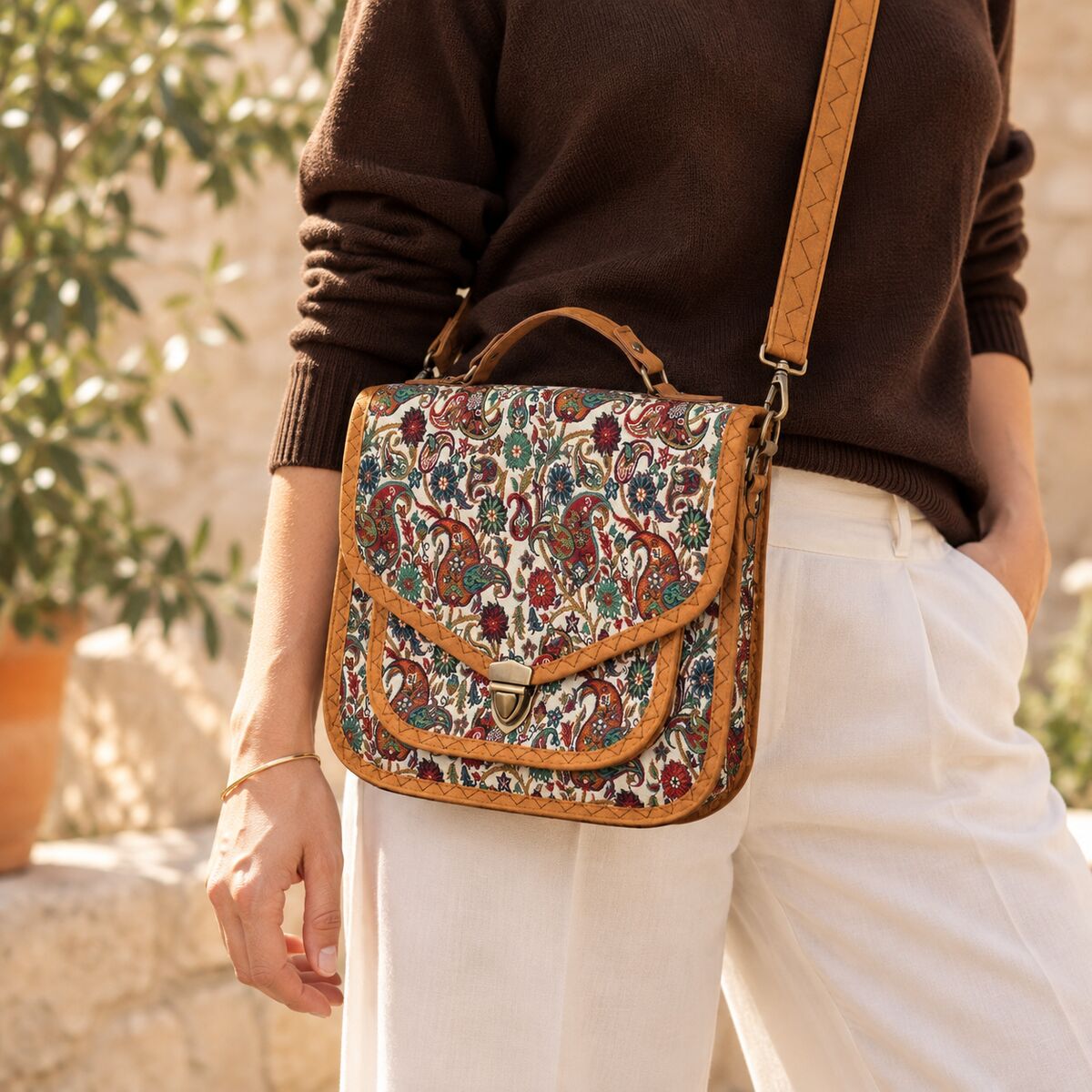 CNT-6033 Taba Krem Paisley Desenli Goblen Kulplu Postacı Çanta | Eos Kolektif - EOS Kolektif