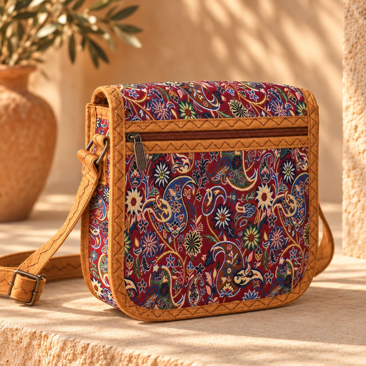 CNT-6038 Taba Kırmızı Paisley Desenli Goblen Küçük Boy Postacı Çanta | Eos Kolektif - EOS Kolektif