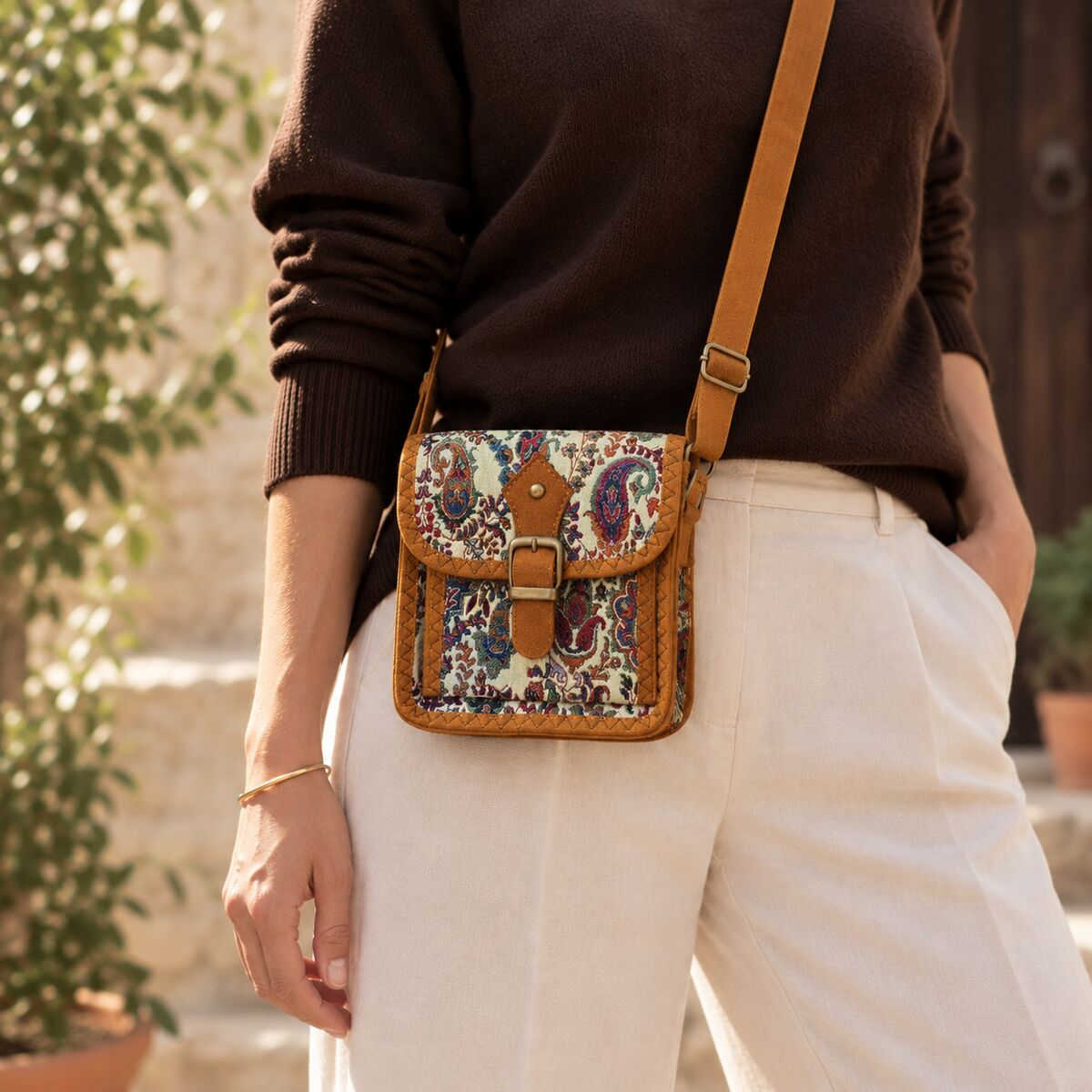 CNT-6043 Taba Krem Paisley Desenli Goblen Kemer Detaylı Mini Çapraz Çanta | Eos Kolektif - EOS Kolektif
