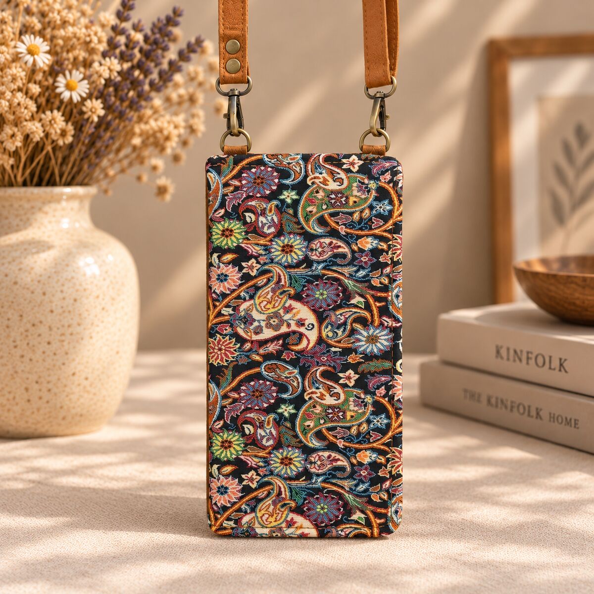 CNT-6046 Taba Siyah Çiçekli Paisley Desenli Goblen Cüzdan Telefon Çantası | Eos Kolektif